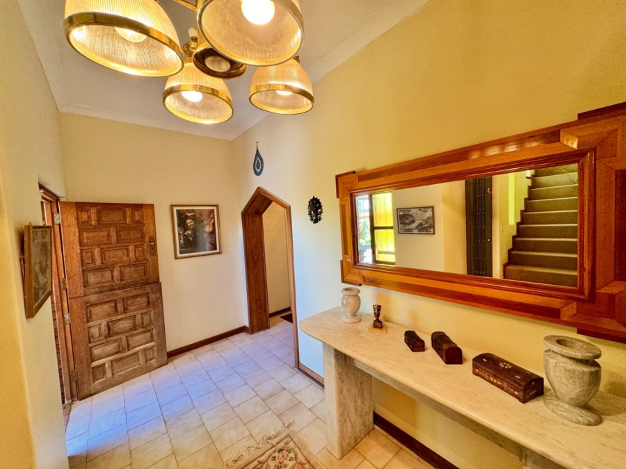 5 Bedroom Property for Sale in Potchefstroom North North West
